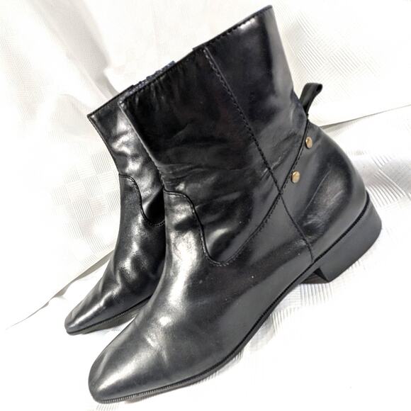 TALBOTS! FINE BLACK GENUINE LEATHER STUDDED HEEL NIPPED TOE ANKLE BOOTS! SZ 8.5B - Picture 12 of 12